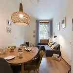 Lägenhet Lovelystay - The Getaway W/ Free Parking Oporto